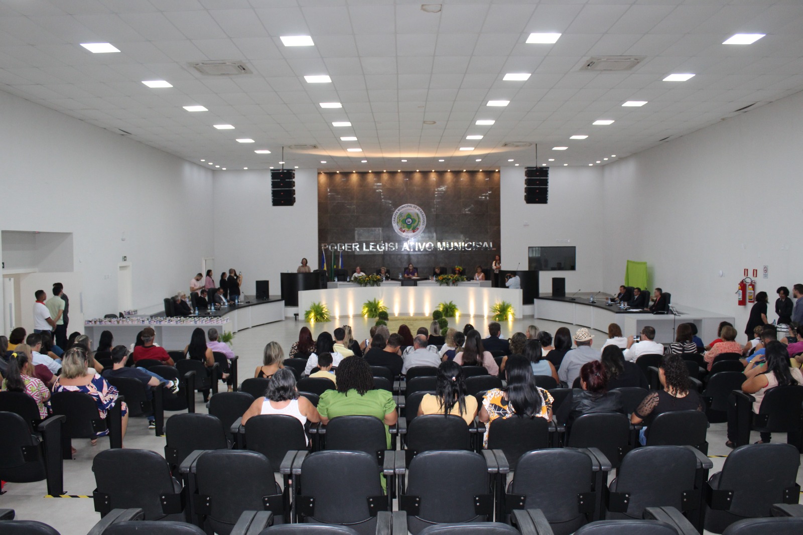 Câmara de Vilhena realiza sessão especial em comemoração ao Dia Internacional da Mulher