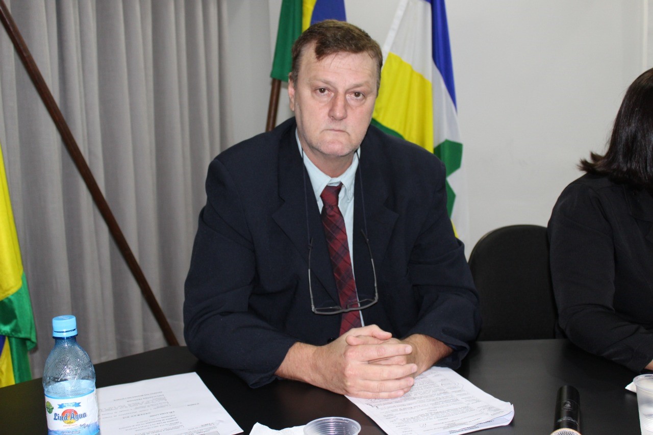 Decisão judicial determina retorno de Vanderlei Graebin ao exercício do cargo 