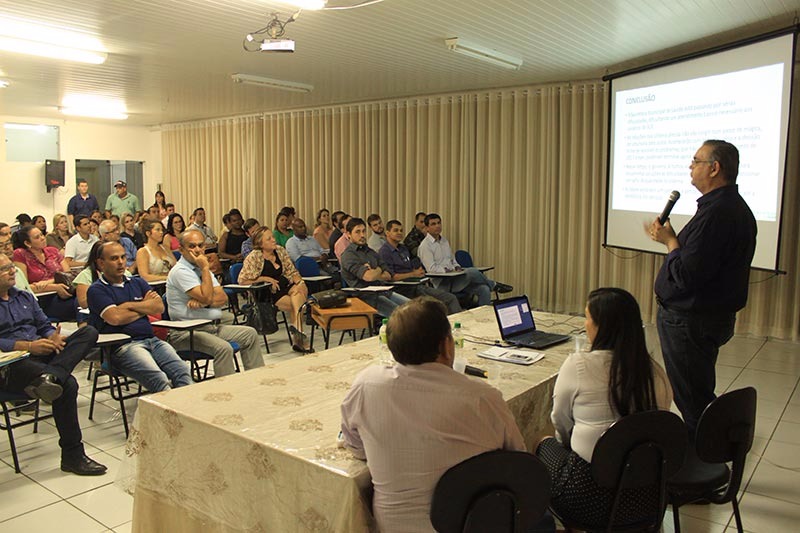 Presidente da Câmara acompanha apresentação de relatório de 100 dias de gestão do secretário de saúde