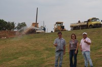 Presidente da Câmara e vereadores fiscalizam obras de drenagem e praça no antigo buracão da Curitiba