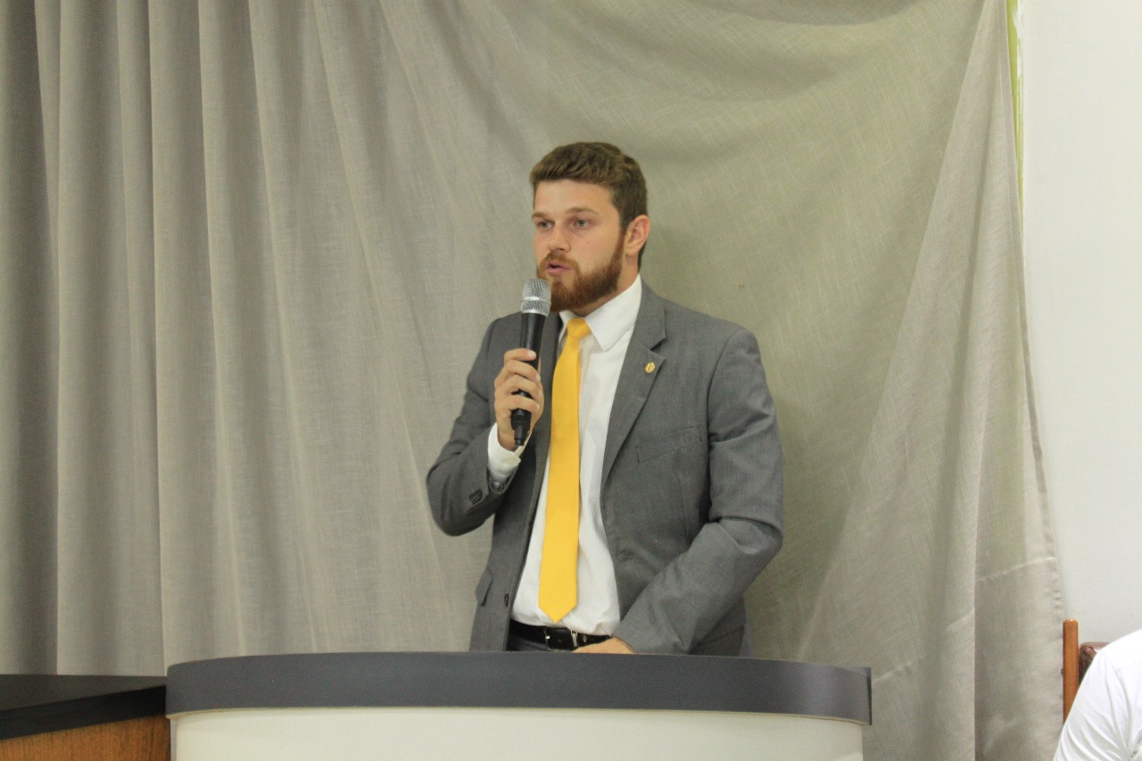 Rafael Maziero indica ao poder executivo a criação de uma Lei do Estagiário