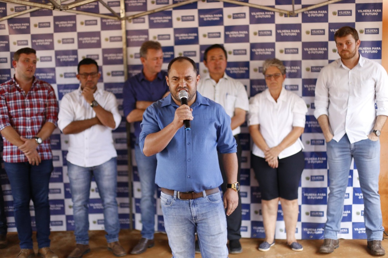 Ronildo Macedo: “Dentro de alguns dias vamos dar a ordem de serviço para o asfalto no Cristo Rei”