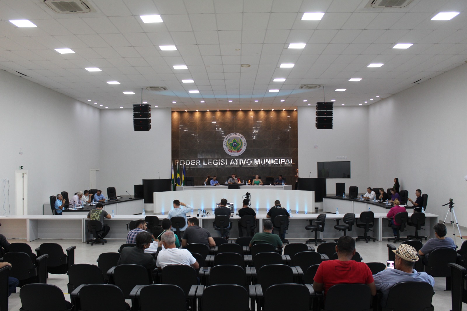 Veja os projetos aprovados na 6ª sessão extraordinária da Câmara 