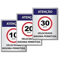 Vereador Rogério Golfetto solicita a implantação de placas de sinalização com limites de velocidade permitidos nas vias do município