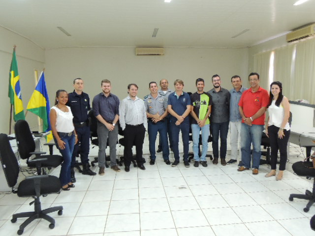 Vereadores se reúnem para debater ações do Maio Amarelo de 2017